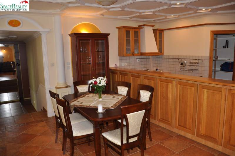 Rent Three bedroom apartment, Three bedroom apartment, Zámocká, Bratis