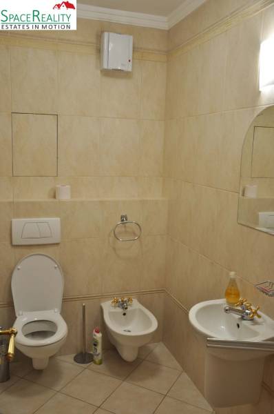 Rent Three bedroom apartment, Three bedroom apartment, Zámocká, Bratis