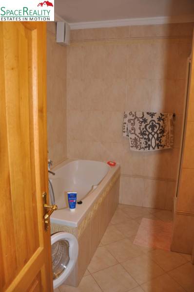 Rent Three bedroom apartment, Three bedroom apartment, Zámocká, Bratis