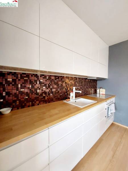 Rent Two bedroom apartment, Two bedroom apartment, Červenova, Bratisla