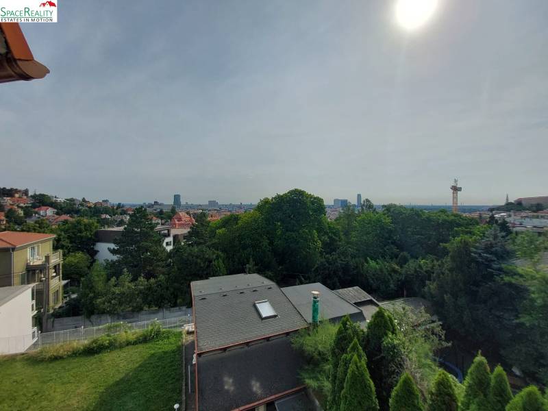 Rent Two bedroom apartment, Two bedroom apartment, Červenova, Bratisla