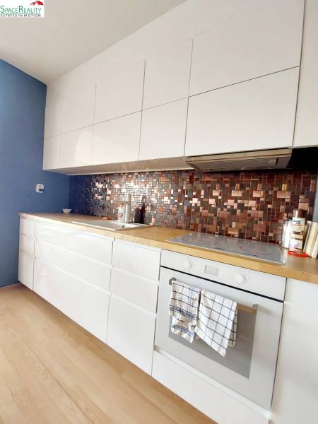 Rent Two bedroom apartment, Two bedroom apartment, Červenova, Bratisla