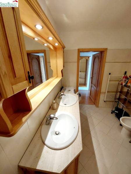 Rent Two bedroom apartment, Two bedroom apartment, Červenova, Bratisla