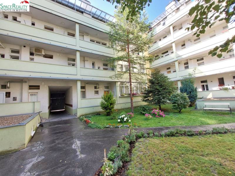 Rent One bedroom apartment, One bedroom apartment, Cintorínska, Bratis