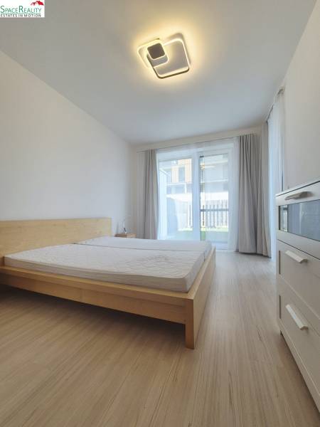 Rent One bedroom apartment, One bedroom apartment, Fialová, Bratislava