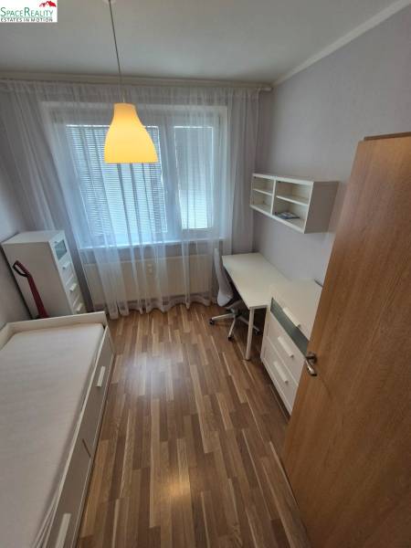 Rent Two bedroom apartment, Two bedroom apartment, Hrobákova, Bratisla