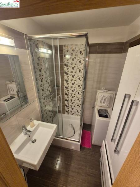 Rent Two bedroom apartment, Two bedroom apartment, Hrobákova, Bratisla