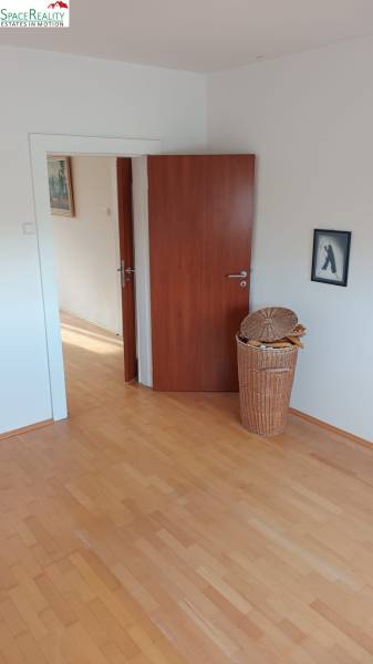 Sale Three bedroom apartment, Three bedroom apartment, Fedákova, Brati
