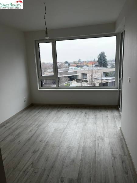 Rent Three bedroom apartment, Three bedroom apartment, Ovocná, Bratisl