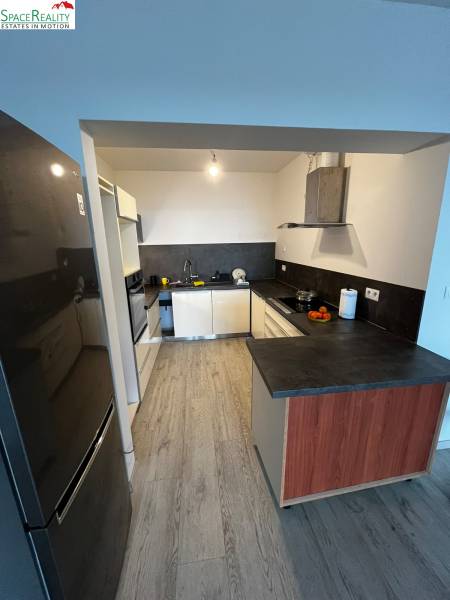 Rent Three bedroom apartment, Three bedroom apartment, Ovocná, Bratisl