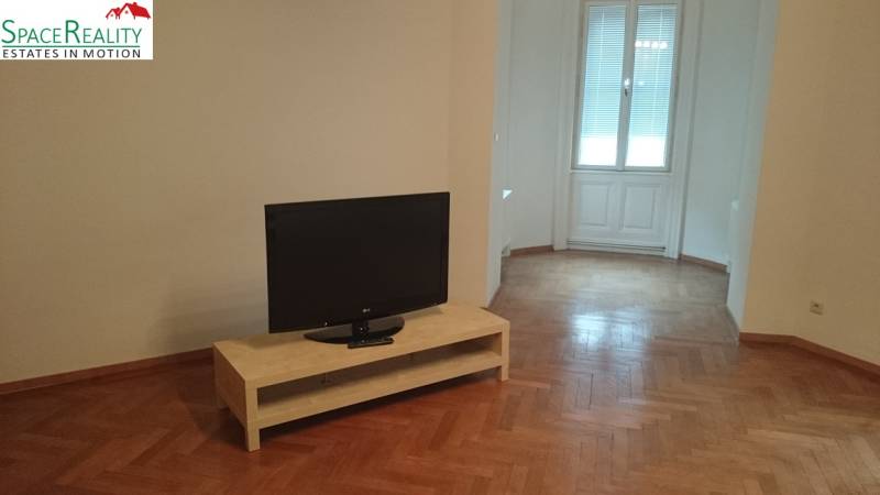 Rent Three bedroom apartment, Three bedroom apartment, Sládkovičova, B
