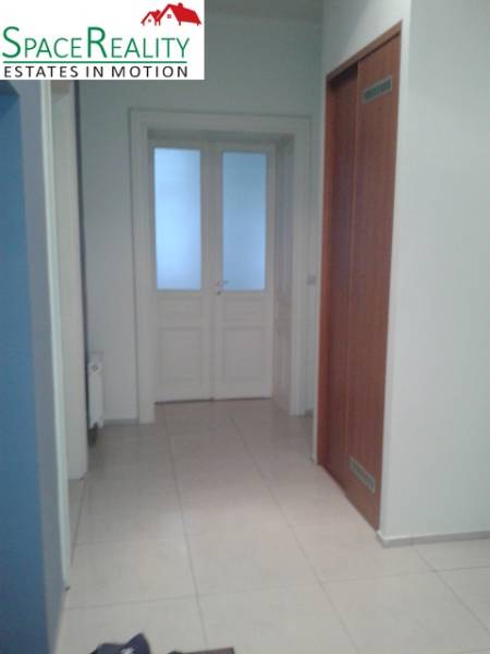 Rent Three bedroom apartment, Three bedroom apartment, Sládkovičova, B