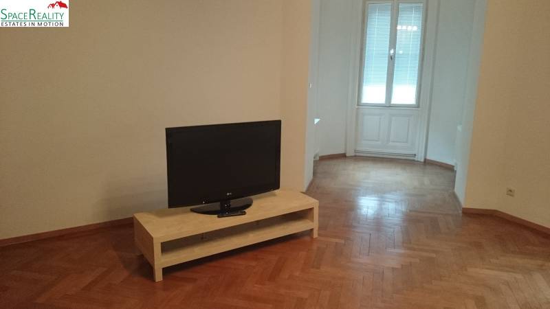 Rent Three bedroom apartment, Three bedroom apartment, Sládkovičova, B