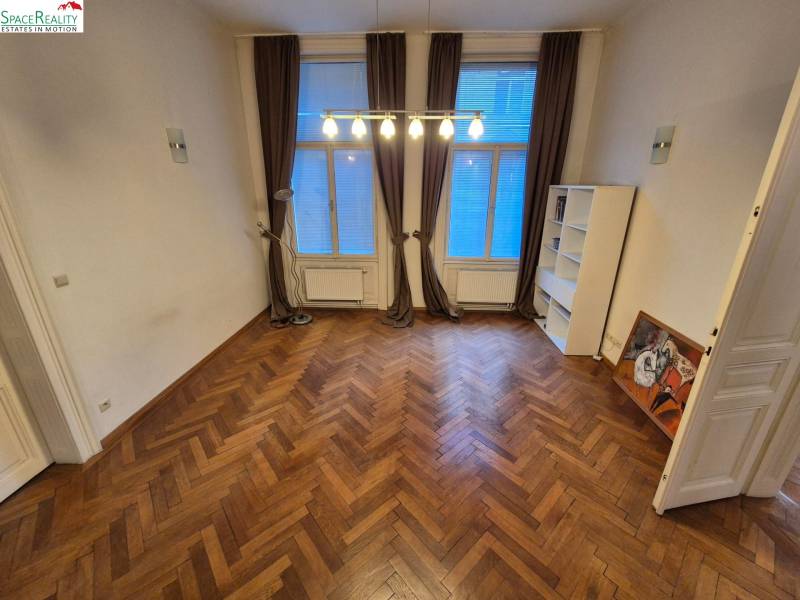 Rent Three bedroom apartment, Three bedroom apartment, Sládkovičova, B