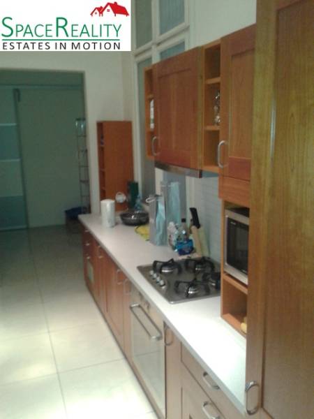 Rent Three bedroom apartment, Three bedroom apartment, Sládkovičova, B