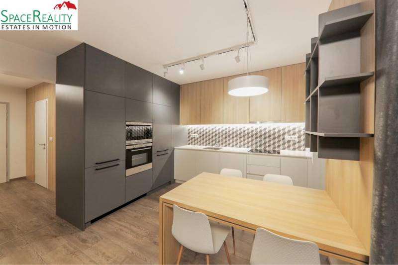 Rent Two bedroom apartment, Two bedroom apartment, Blumentálska, Brati