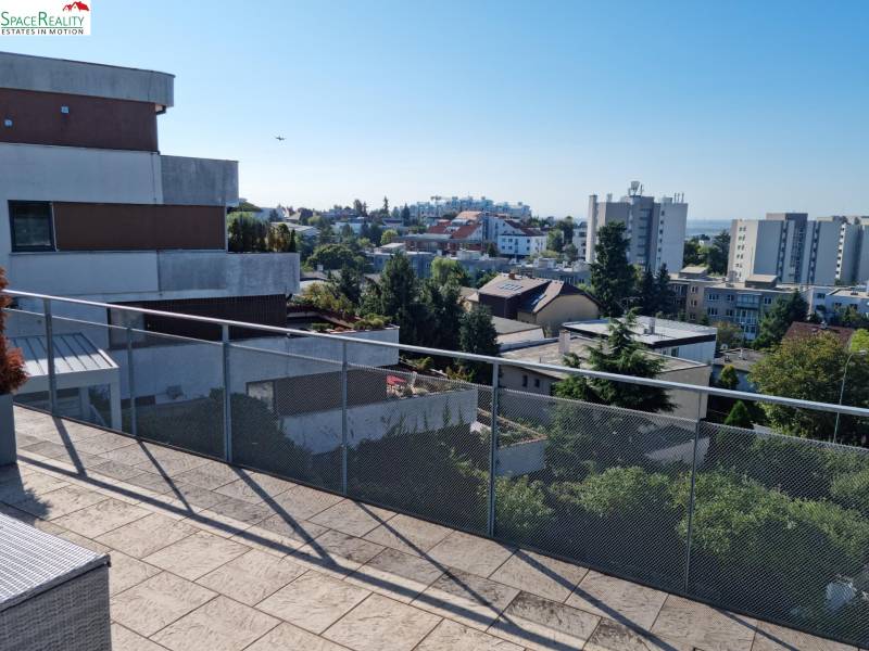 Rent One bedroom apartment, One bedroom apartment, Na Hrebienku, Brati